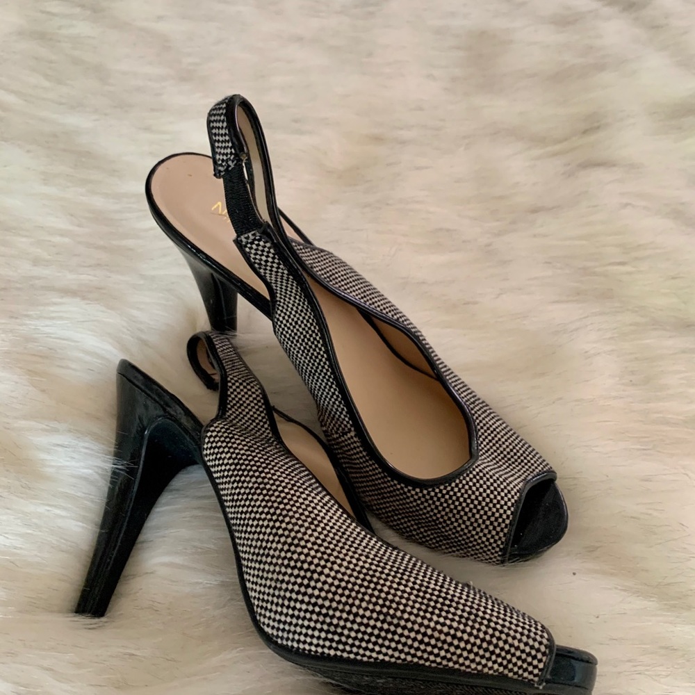 Gorgeous two tone heels